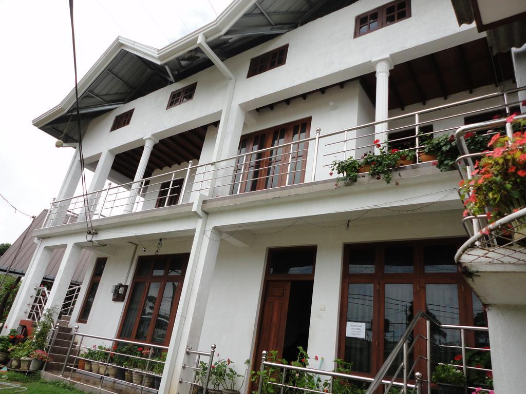 Hotel Eranga Guest Nuwara Eliya Exterior foto